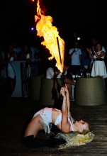 Soirée animation cracheur de feu avec le Art Club resto Club proche de Marseille