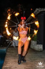 Soirée animation cracheur de feu avec le Art Club resto Club proche de Marseille